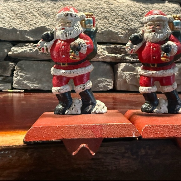 Vintage Cast Iron Santa Christmas Stocking Holders Set of 3 Mantle Hooks - Picture 3 of 9